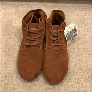 Toms Tribal boots